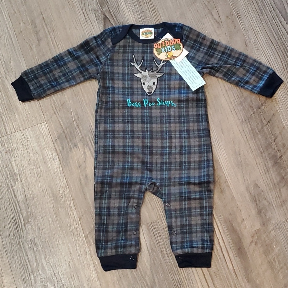 Bass Pro Shop Deer Charcoal Plaid Fleece One Piece Size 12-18 Months